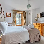 1 Bed In Sz472 Semesterbostad